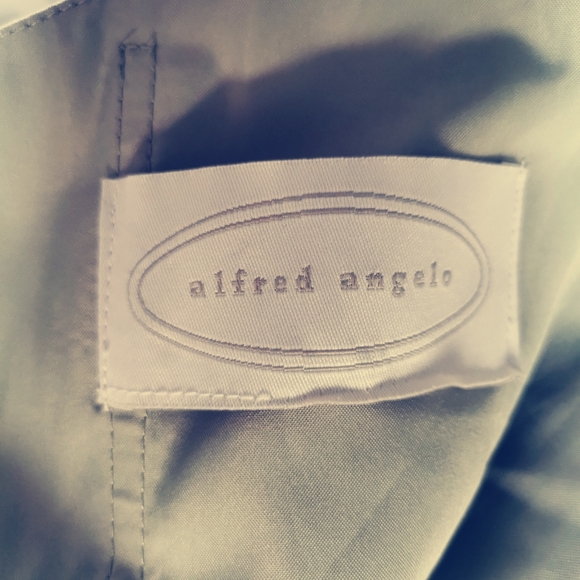 Alfred Angelo Dress - Picture 6 of 8